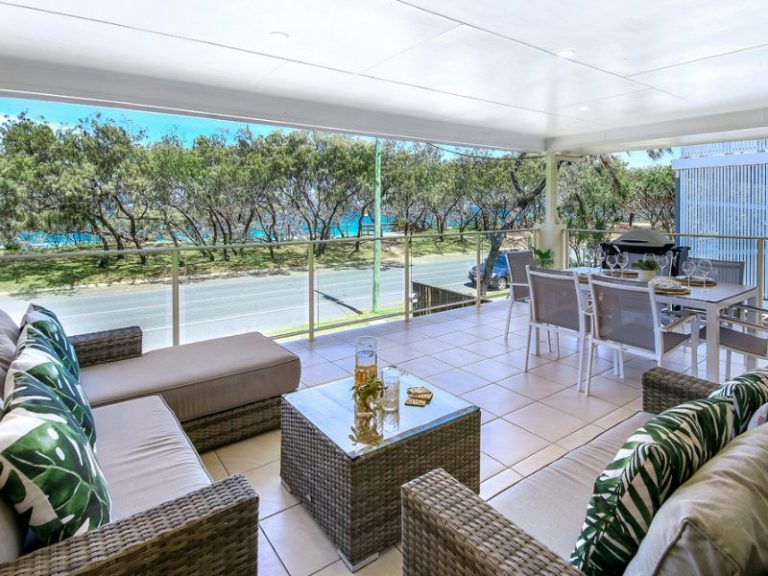 Pet Friendly Sunshine Coast Holidaying With Dogs